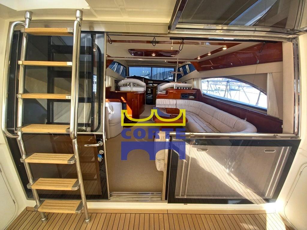 ferretti yachts 53