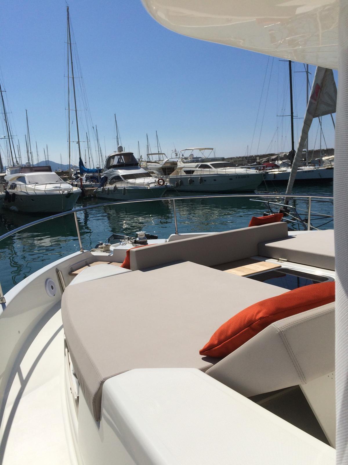 cranchi Eco trawler 43