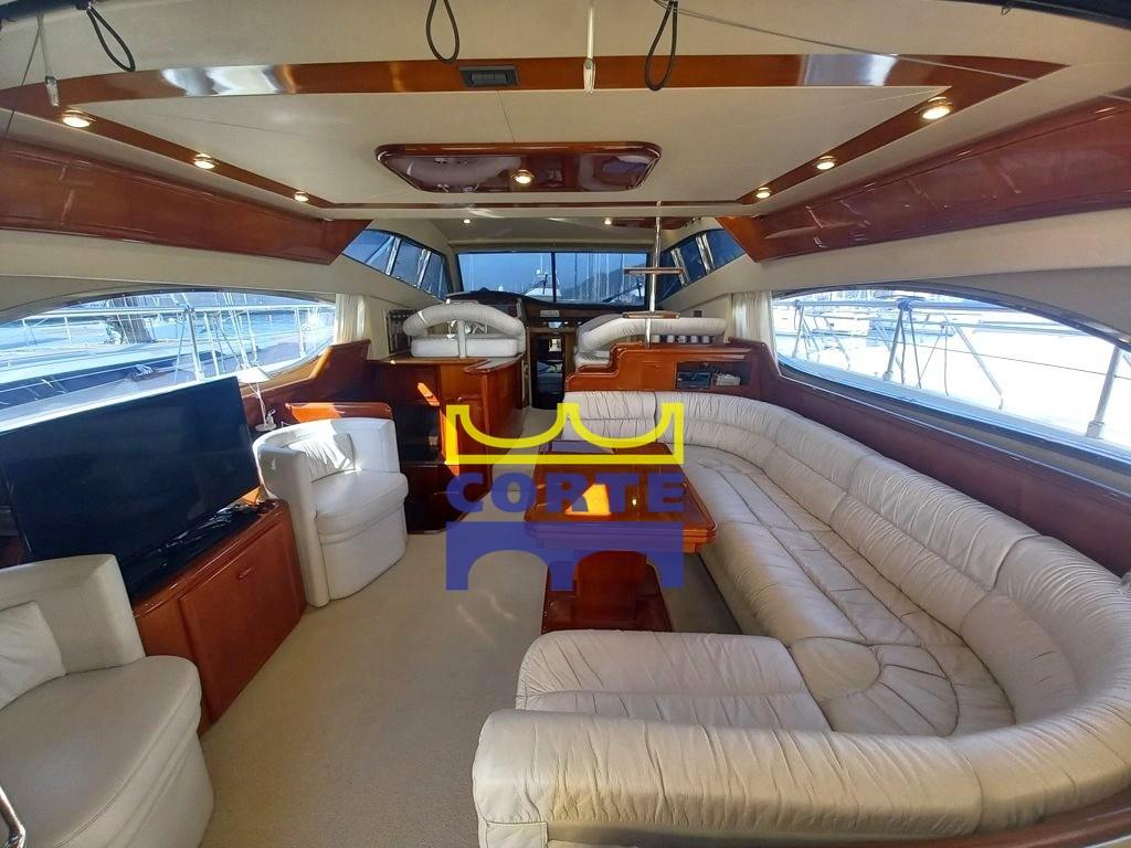ferretti yachts 53
