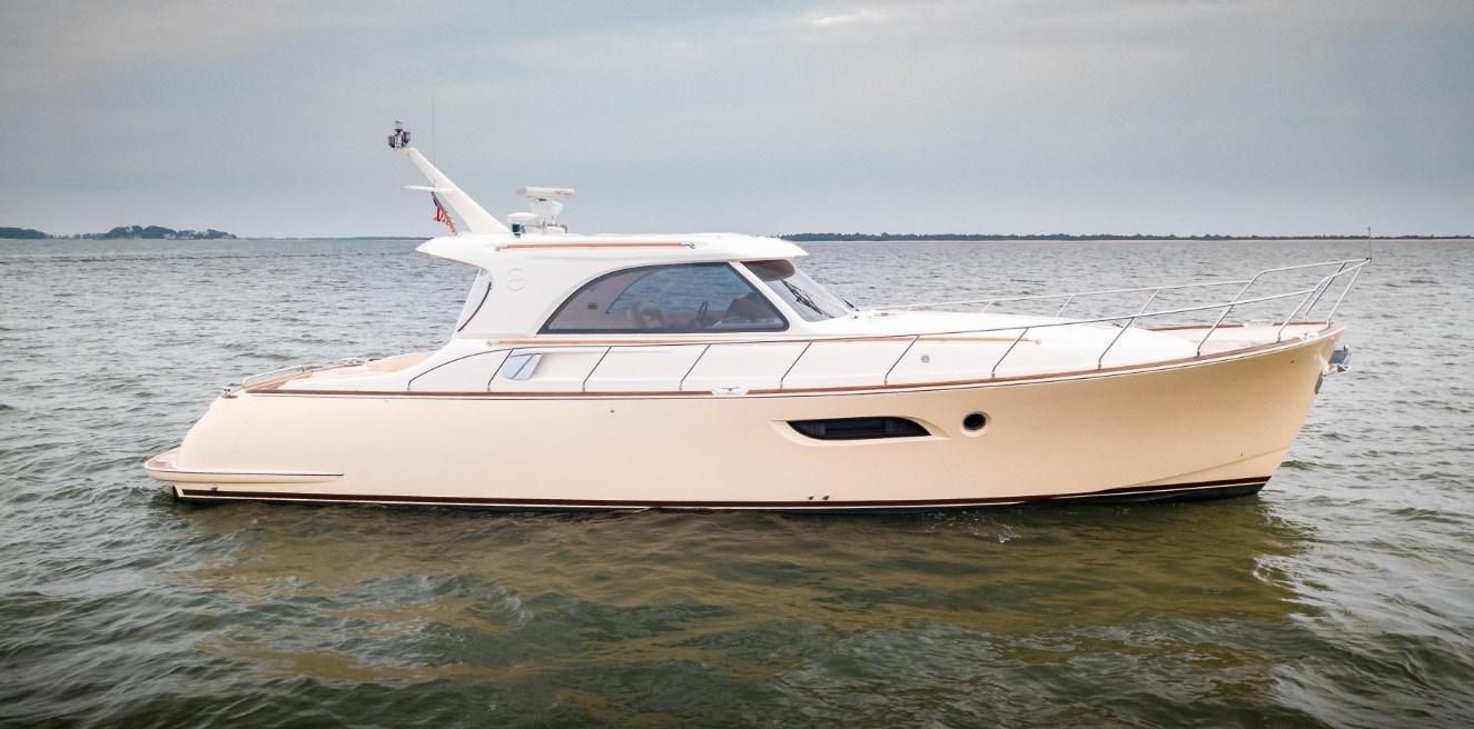 mochi craft Mochi 44 dolphin