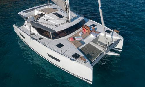 Fountaine pajot astrea 42