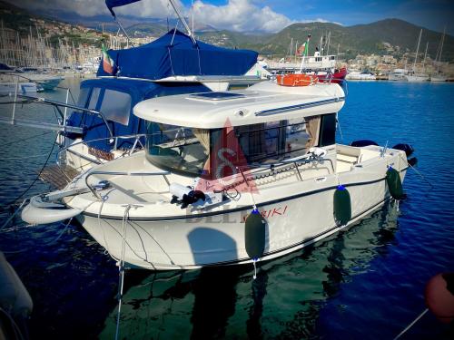 Quicksilver 675 pilothouse