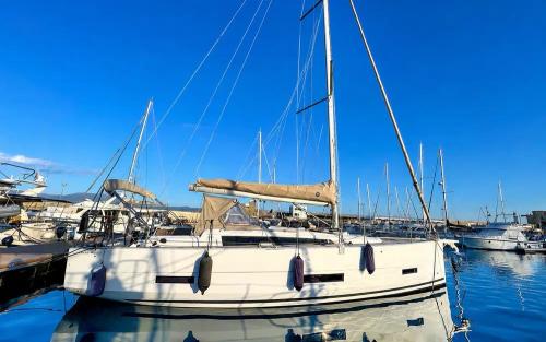 Dufour dufour 390