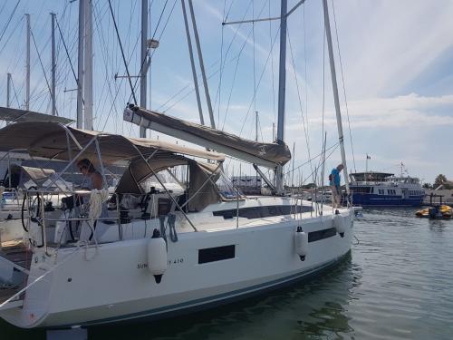 Jeanneau sun odyssey 410