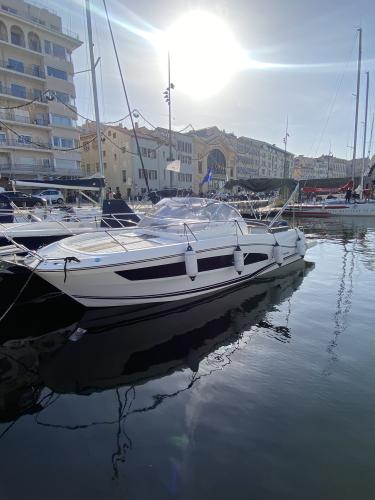 Jeanneau cap camarat 9.0 wa