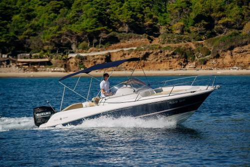 Jeanneau cap camarat 715