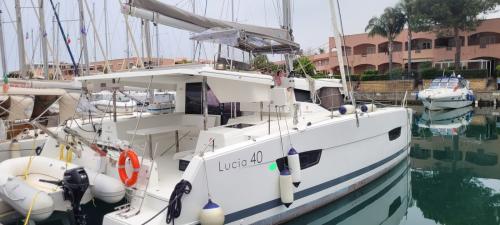 Fountaine pajot lucia 40