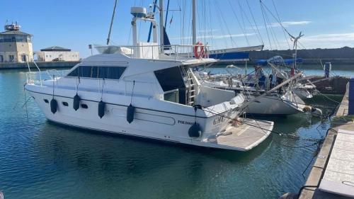 Ferretti 40 altura