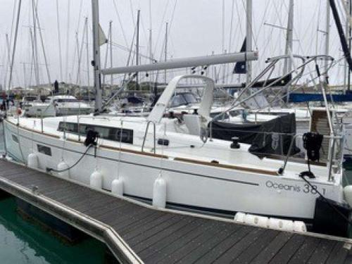 beneteau Oceanis 38.1