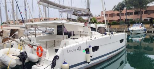 Fountaine pajot lucia 40