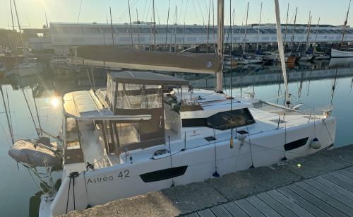 Fountaine pajot astrea 42