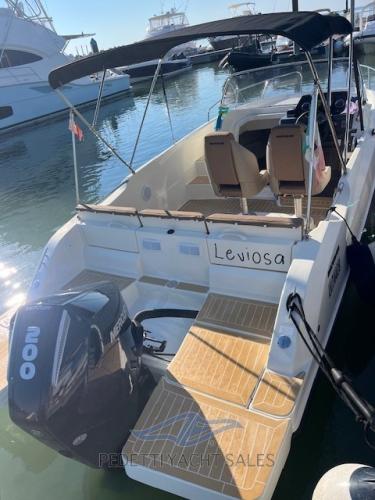 Quicksilver 675 sundeck